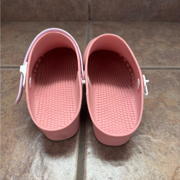 Calzuro Classic Without Holes Bubblegum with Lilac Strap - Picture 2 of 4